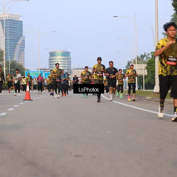 Runner Photo 6906567