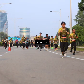 Runner Photo 6906579