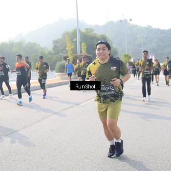Runner Photo 6906589