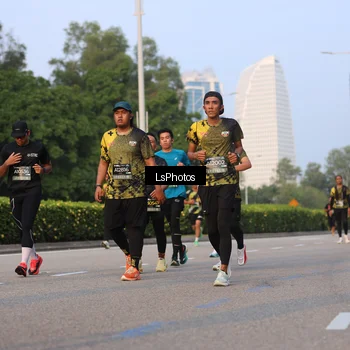 Runner Photo 6906591