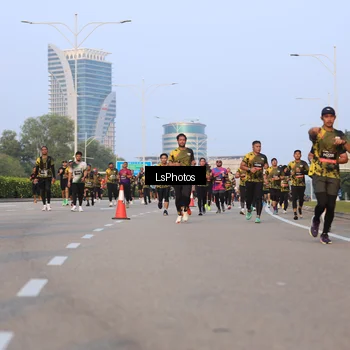 Runner Photo 6906592