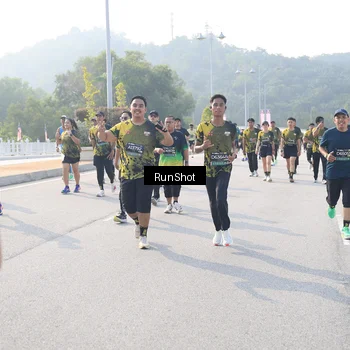 Runner Photo 6906594