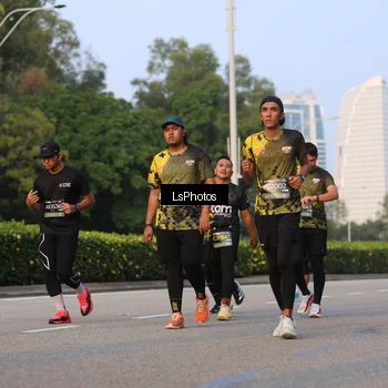 Runner Photo 6906595