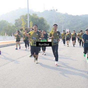 Runner Photo 6906596