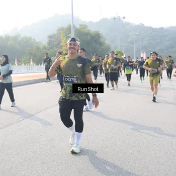 Runner Photo 6906599