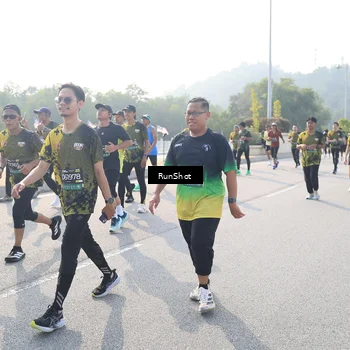 Runner Photo 6906657