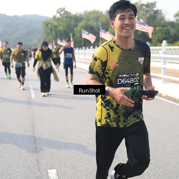 Runner Photo 6906716