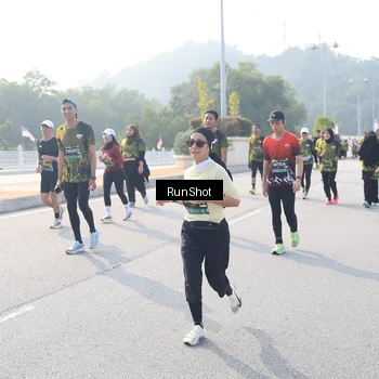 Runner Photo 6906931