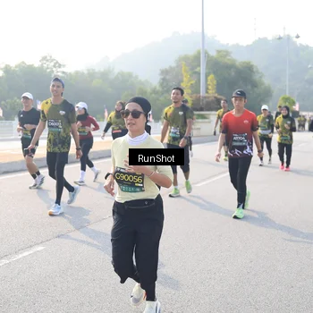 Runner Photo 6906938