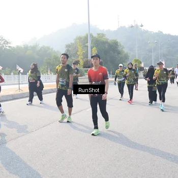 Runner Photo 6906942