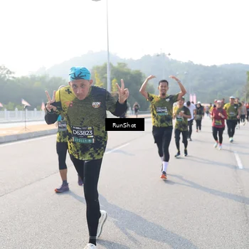 Runner Photo 6907041