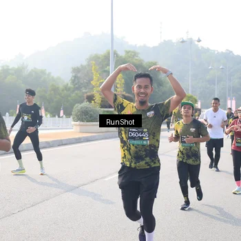 Runner Photo 6907051