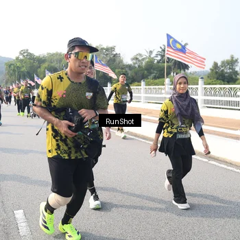 Runner Photo 6907064