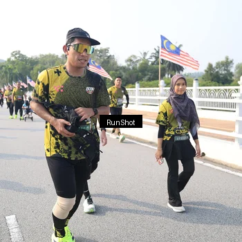 Runner Photo 6907065