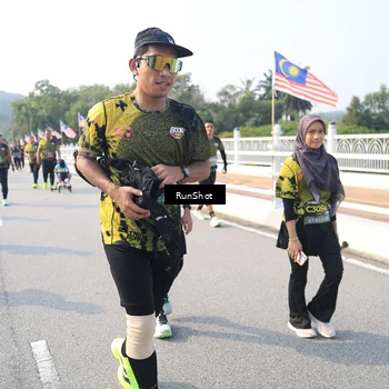 Runner Photo 6907070