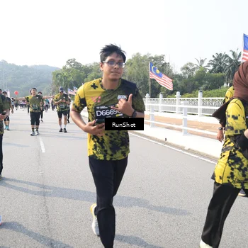 Runner Photo 6908206
