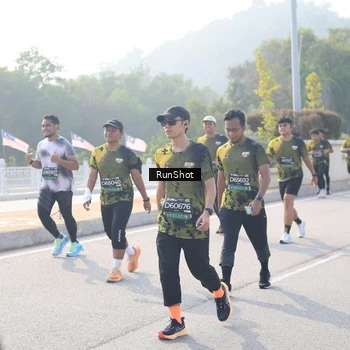 Runner Photo 6908271