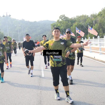 Runner Photo 6908331
