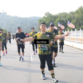 Runner Photo 6908337