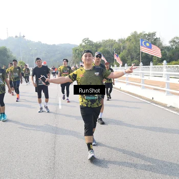 Runner Photo 6908347