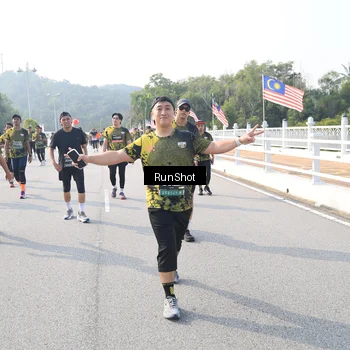 Runner Photo 6908354