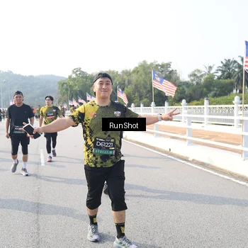 Runner Photo 6908360