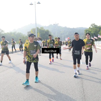 Runner Photo 6908391