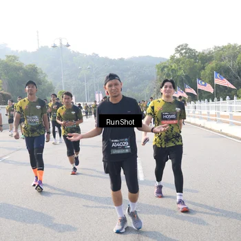 Runner Photo 6908404