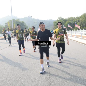 Runner Photo 6908418