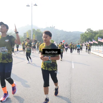 Runner Photo 6908477