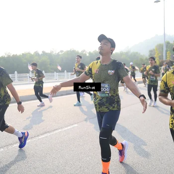 Runner Photo 6908490