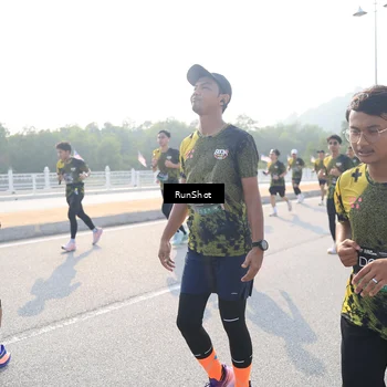 Runner Photo 6908494
