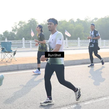 Runner Photo 6908525