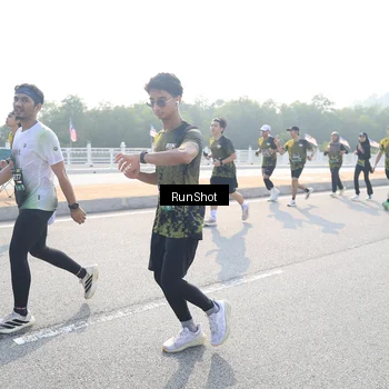 Runner Photo 6908532