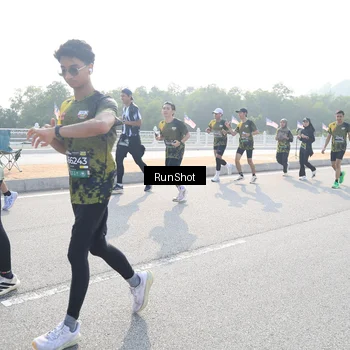 Runner Photo 6908534