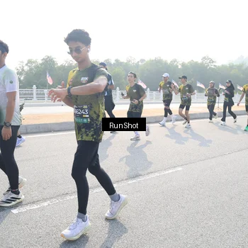 Runner Photo 6908541
