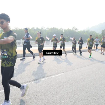 Runner Photo 6908542