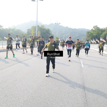 Runner Photo 6908551