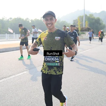 Runner Photo 6908631
