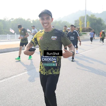 Runner Photo 6908635