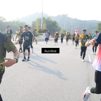 Runner Photo 6908638