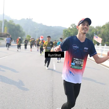 Runner Photo 6908641