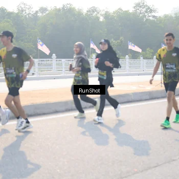 Runner Photo 6908643
