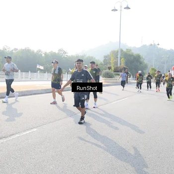 Runner Photo 6908666