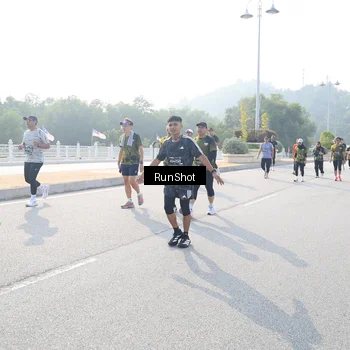 Runner Photo 6908667