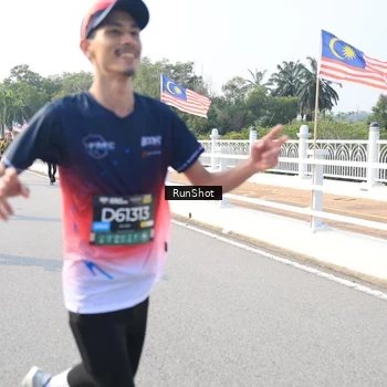 Runner Photo 6908689