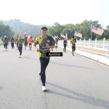 Runner Photo 6908706