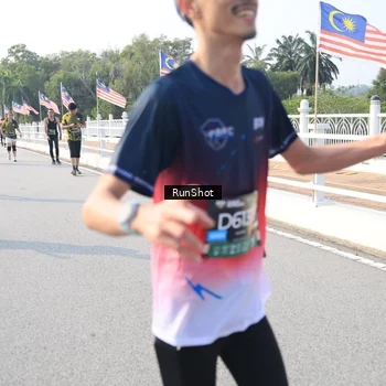 Runner Photo 6908707