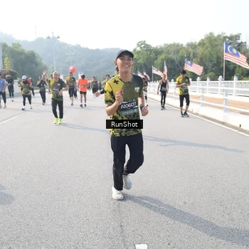 Runner Photo 6908712