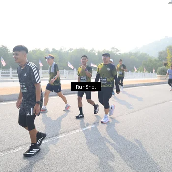 Runner Photo 6908715